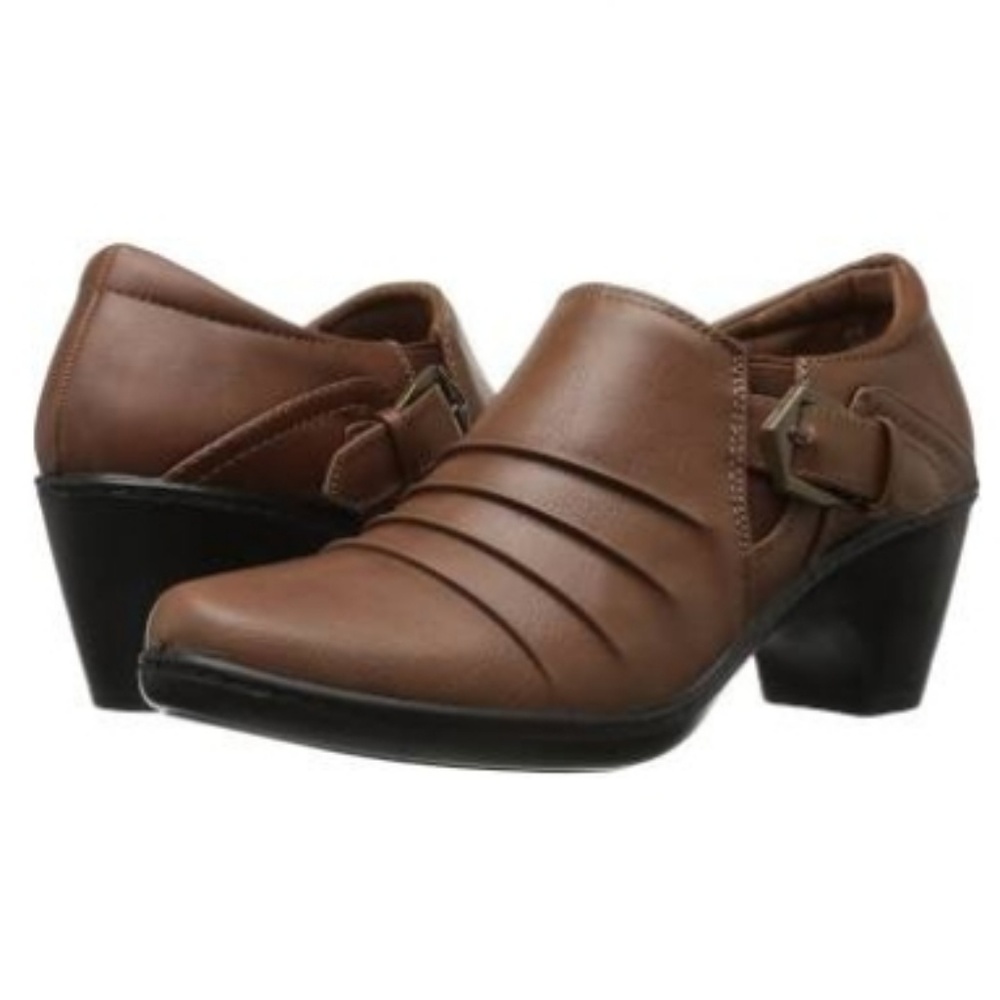 Easy Street Women's Burnz Slip-On Bootie